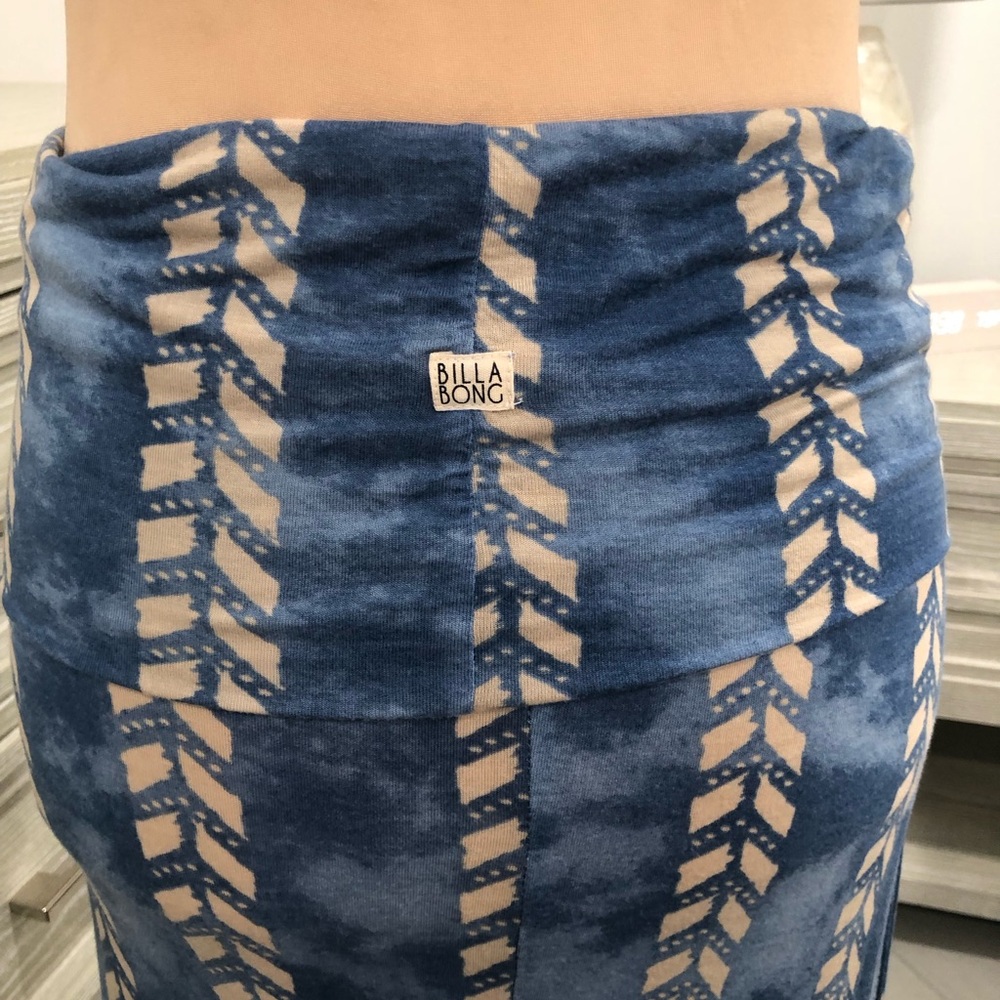 Billabong Blue and Beige Patterned Maxi Skirt - Picture 5 of 8
